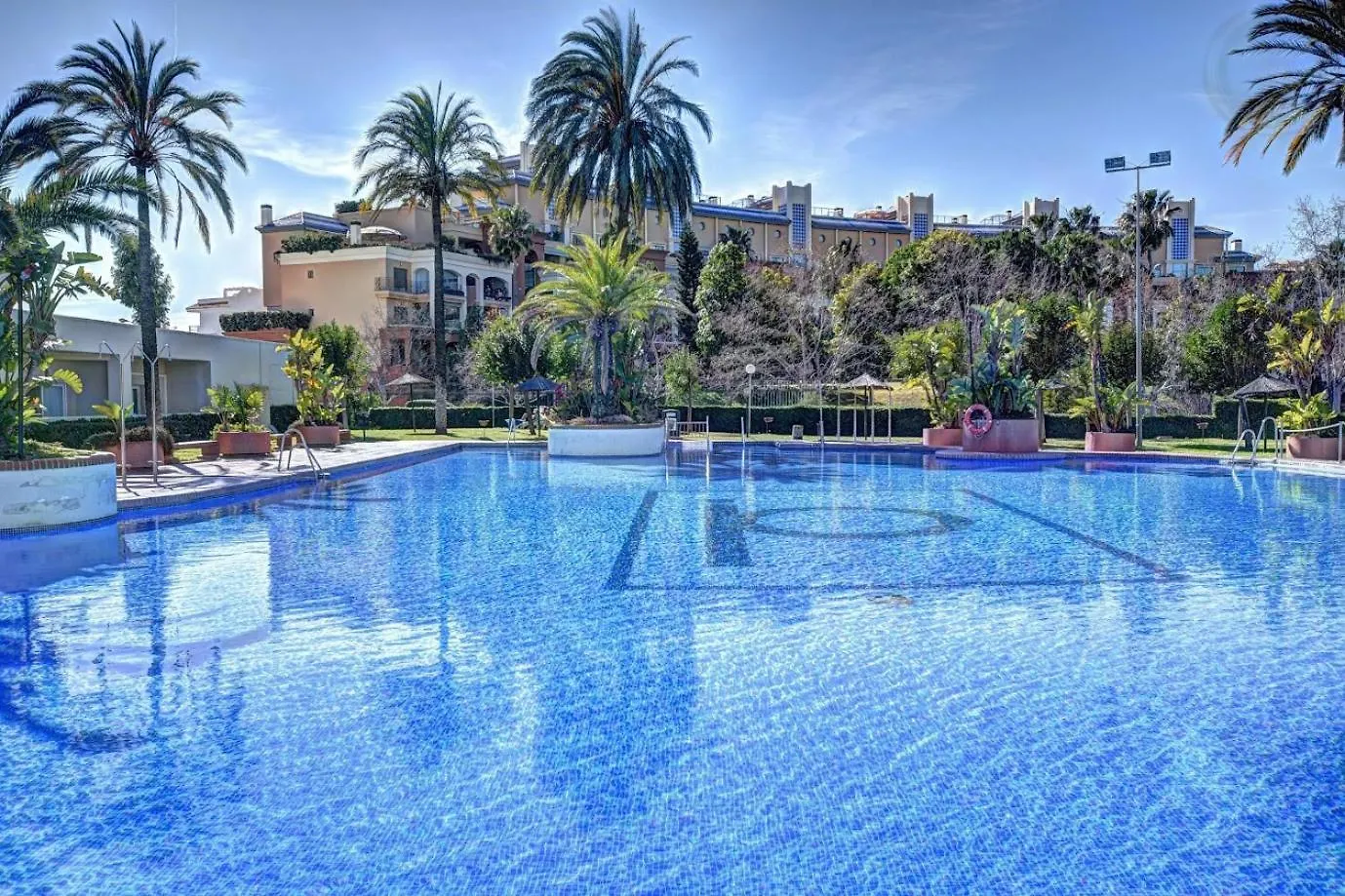 Sea Front Apartment With Large Terrace In Benalbeach Benalmádena 0*,  Španělsko