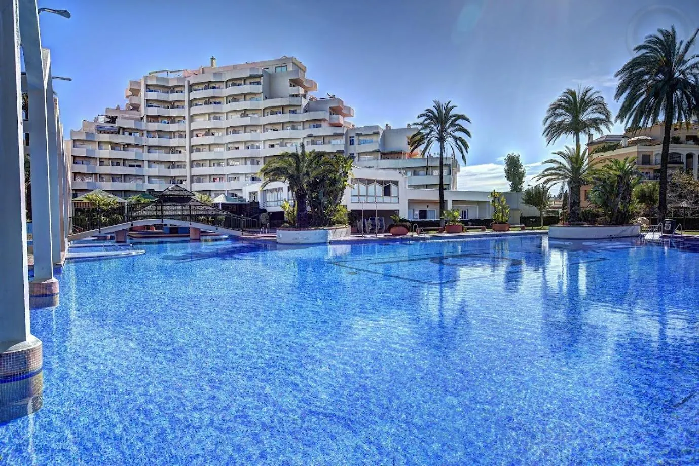 Sea Front Apartment With Large Terrace In Benalbeach Benalmadena